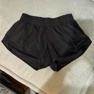 Lululemon Hotty Hot Shorts 2.5in